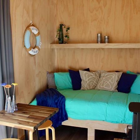 Cosy Tiny Container Cabin Carterton Luaran gambar